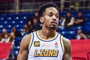 华体会app下载-巴里-布朗：拿44分不赢球也没用 好在赢了 在好的球队有好的队友