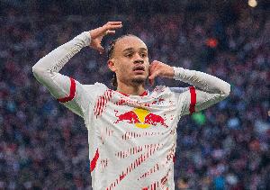 华体会官网-罗马诺：哈维-西蒙斯可能6000万镑转会，曼联枪手红军蓝军均有意